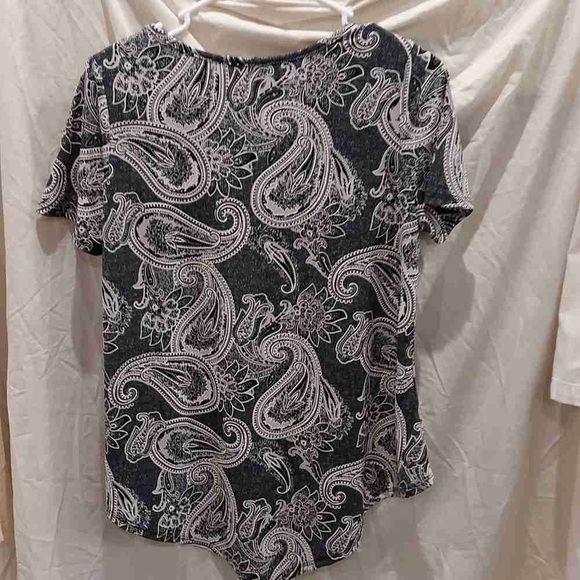 Paisley Print Black and White Women's Top - Picture 2 of 2